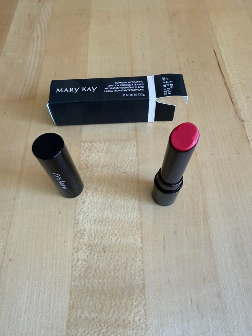 Mary Kay Supreme Hydrating Lipstick in Festive Pink NIB